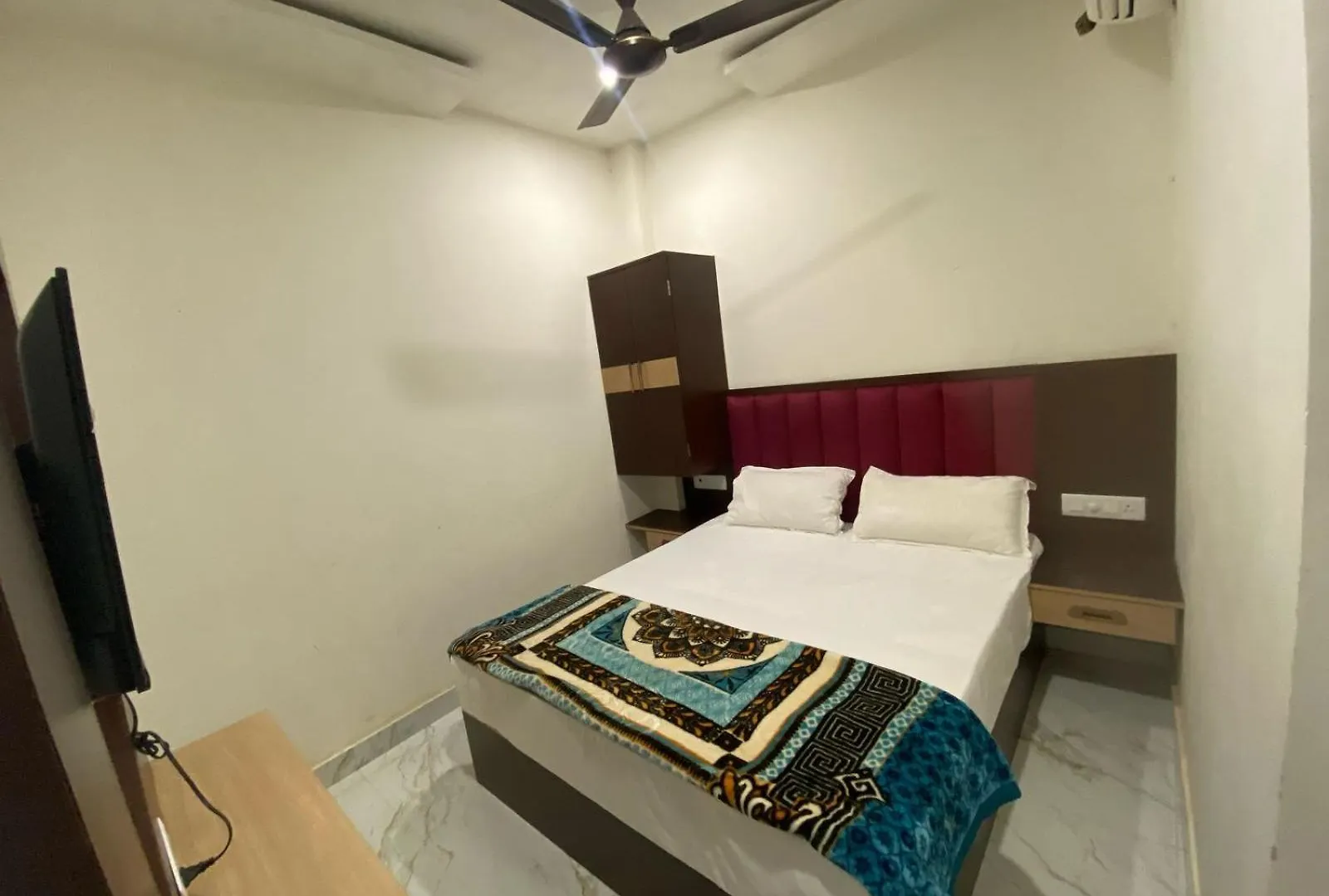 Hotel Ganpati Palace Varanasi 3*,  India